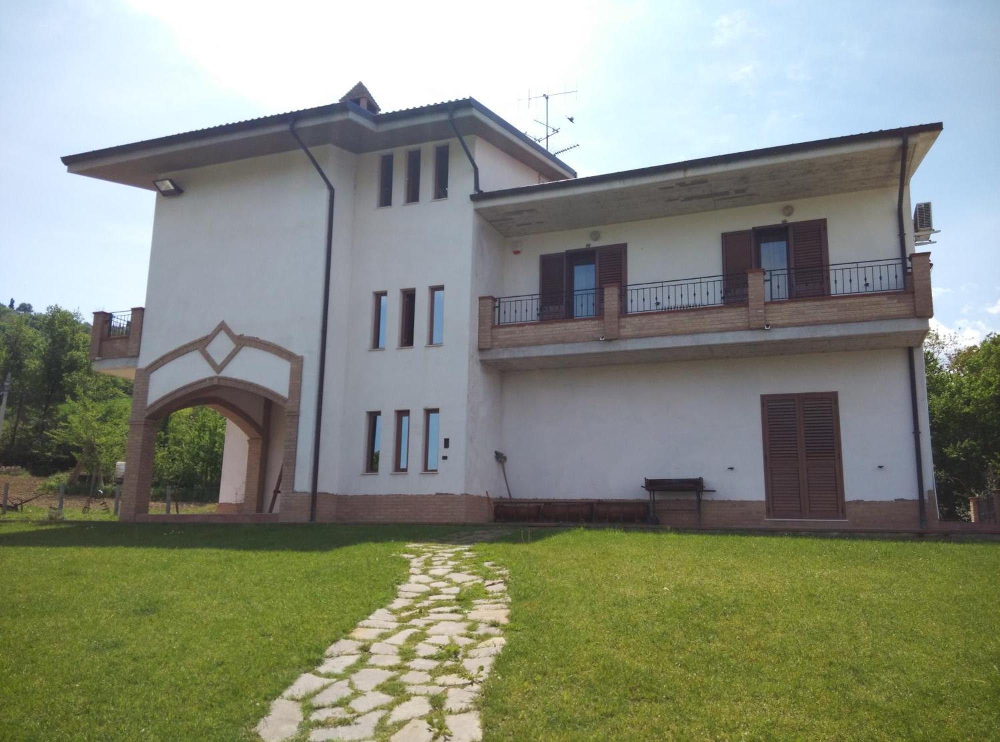 Agriturismo Za Beata Bed and Breakfast Penna Sant'Andrea Εξωτερικό φωτογραφία